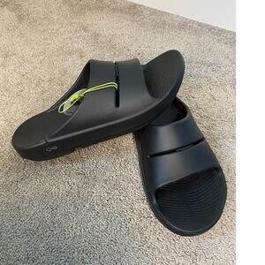 New OOFOS OOAHH Unisex Orthopetdic Slide Sandals Size 12M/14 W